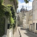 Bright Studio In The Heart Of Butte Aux Cailles